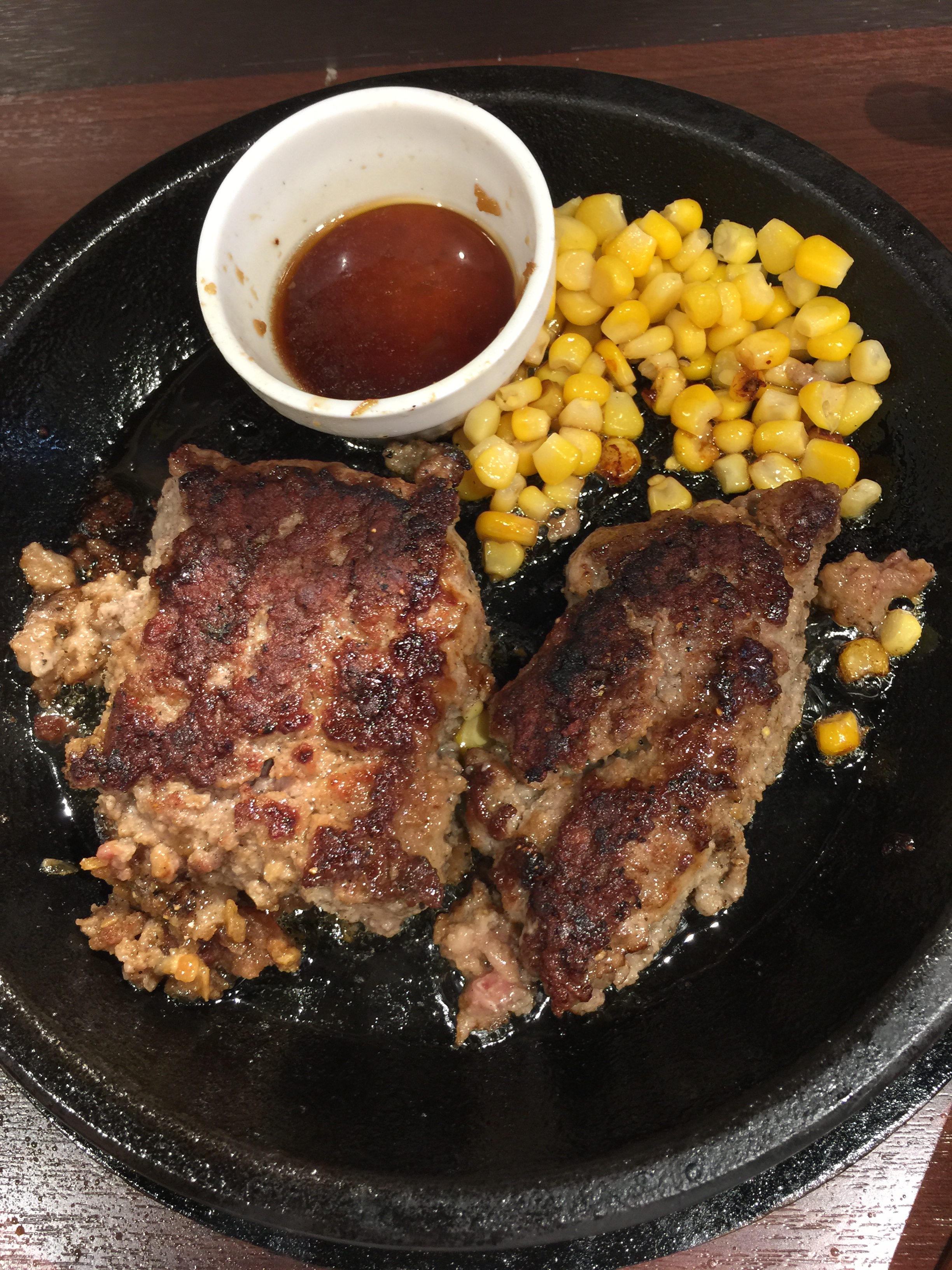 いきなり ステーキで ワイルドハンバーグ 牛肉100 の半生ハンバーグ 税込1080円 を食べてきた メサイア ワークス