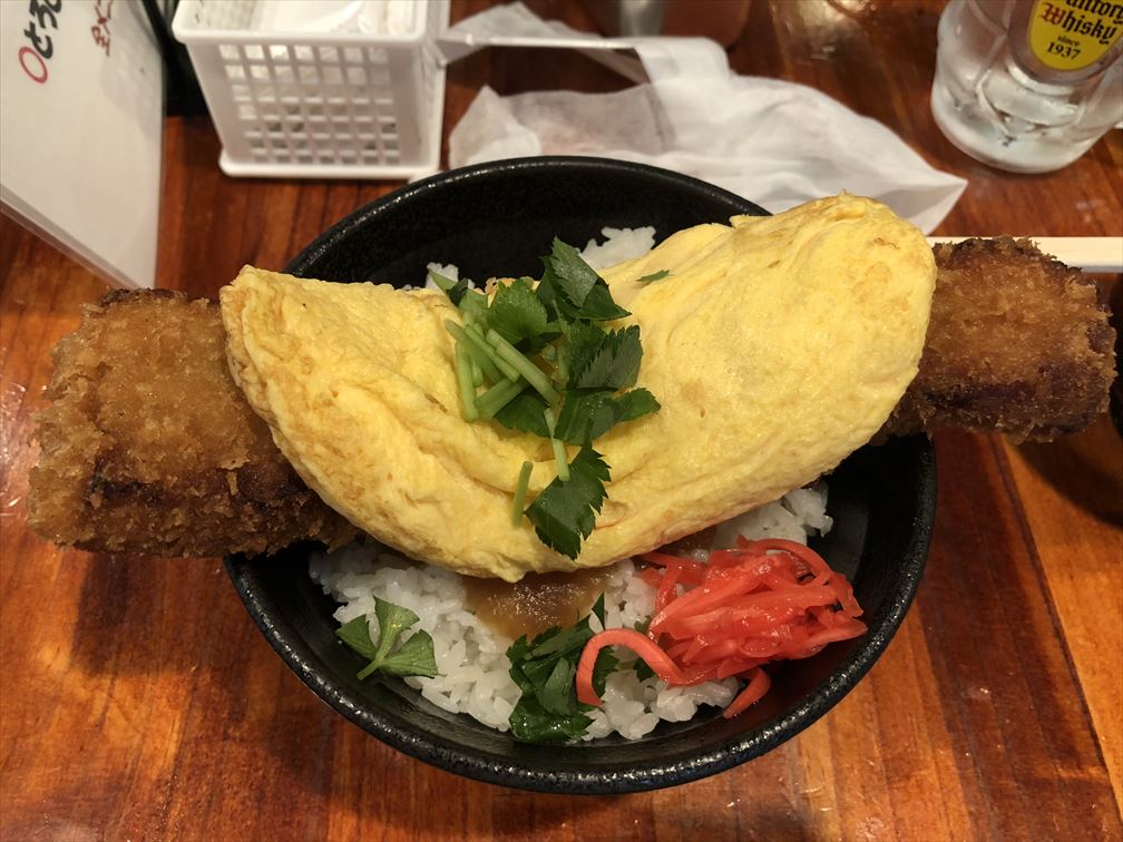 ランチ限定グルメ 角煮カツ丼700円 さま田 秋葉原 メサイア ワークス